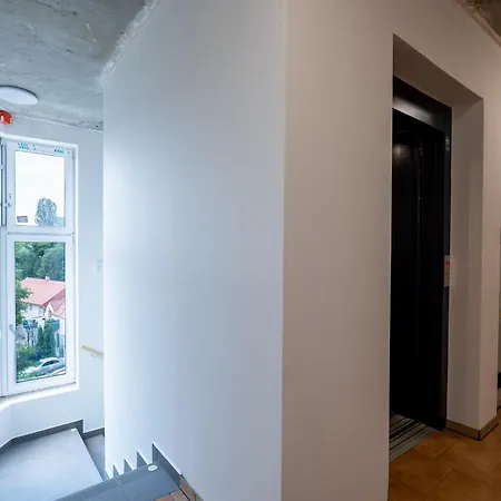 Апартаменты Brand New #11 Near Center With Free Street Parking