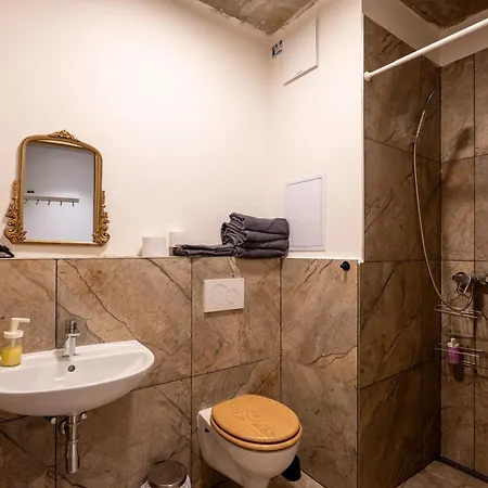 Brand New #11 Near Center With Free Street Parking Апартаменты *